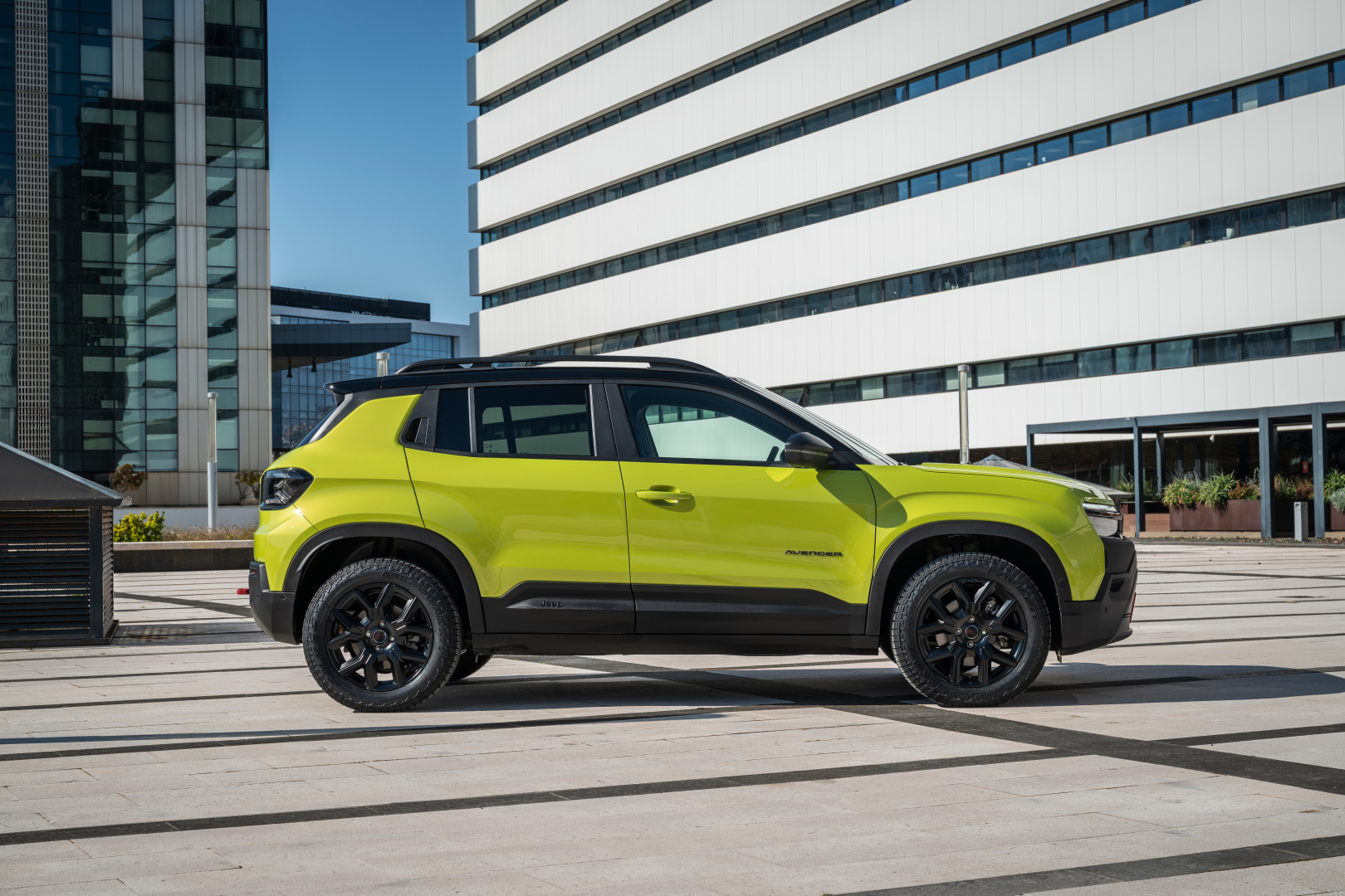 SMALL_NewJeepAvenger4xe (8)